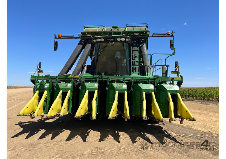 John Deere 7760 Cotton Picker/Stripper Harvester/Header