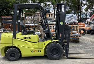 Clark GTS25L # 2,5 Tonne Gas Forklift # 2500kg Load Capacity # 4800mm Lift Height