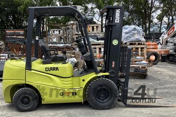 Clark GTS25L # 2,5 Tonne Gas Forklift # 2500kg Load Capacity # 4800mm Lift Height