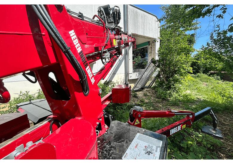 Electric Spider crane Hoeflon C6e can lift up to 3T - Hire