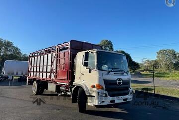 Hino GH1828 Xlong Auto Air Cattle Truck