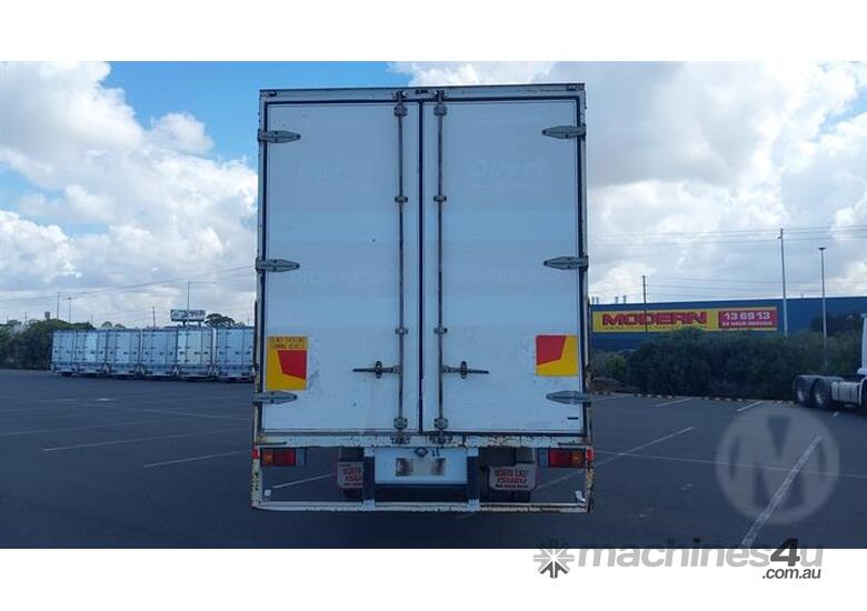 caption Isuzu FRR