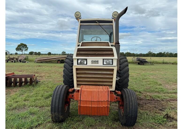 caption 1980 CASE 2390 TRACTOR