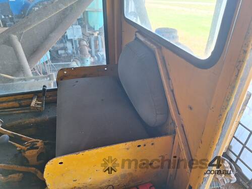 caption Caterpillar D4 Dozer (Steel Track)