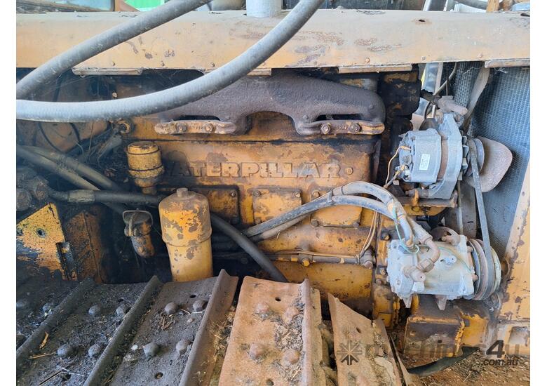 caption Caterpillar D4 Dozer (Steel Track)