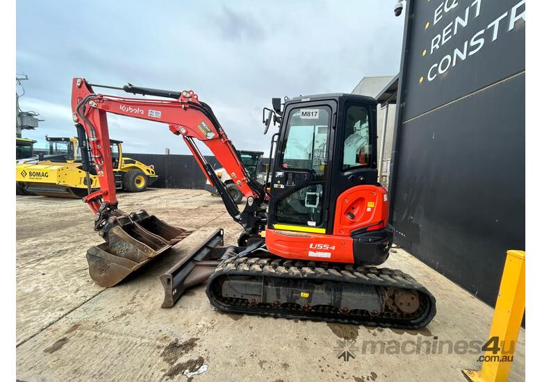 2021 KUBOTA U55-4 5.6T EXCAVATOR (M817) WITH A/C CAB, TILT HITCH, BUCKETS AND 1055 HOURS