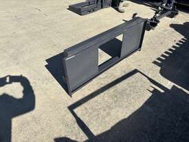 Skid Steer to Euro Hitch Adapter Bracket - picture0' - Click to enlarge