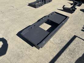 Skid Steer to Euro Hitch Adapter Bracket - picture1' - Click to enlarge