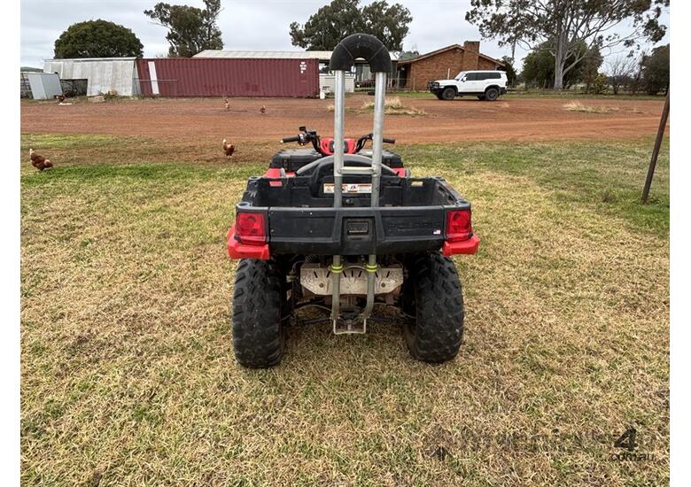 caption 2010 POLARIS SPORTSMAN 550EFI