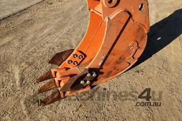 JAWS 450mm excavatot bucket 12 - 15T