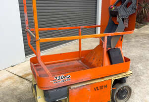 1230ES JLG Mast Lift / Stock Picker