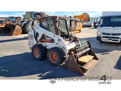 caption Bobcat S185