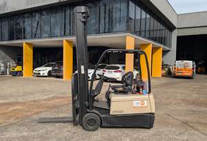 CROWN 1.8T 3-Wheeler Forklift | 7.5M Lift Height | Side Shift