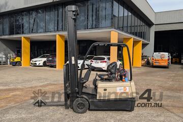 CROWN 1.8t | 7.5m | SIDE SHIFT