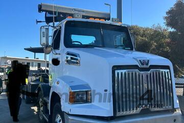 Western star 4784 SXC 8x4 hook truck Western star 4784 SXC 8x4 hook truck