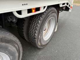 2014 Hino GH8J   6x2 Beavertail - picture1' - Click to enlarge