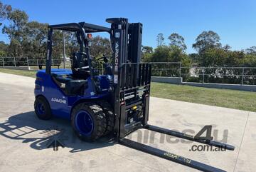 Apache   HH30Z 4.5m Dual Wheel Apache   HH30Z 4.5m Dual Wheel