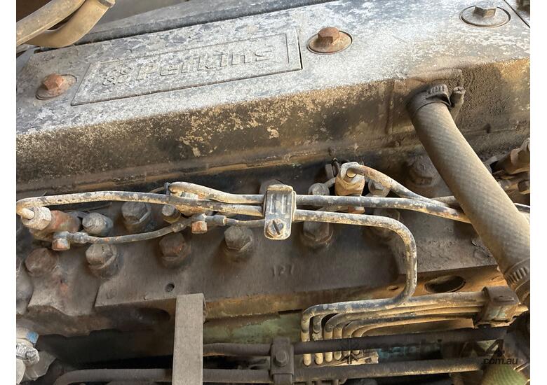 caption 1991 International Acco Cab Chassis