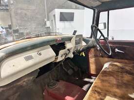 1963 International Patina'd Pick-Up Truck - picture2' - Click to enlarge