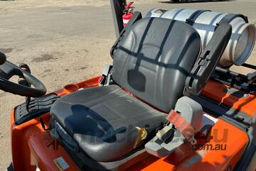 2018 Crown CG25GP 3 Stage Container Mast