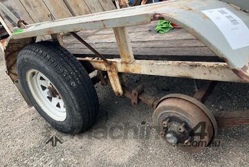 2001 Classic Trailers Dual Axle Trailer 2001 Classic Trailers Dual Axle Trailer