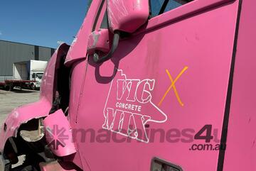 2018 Freightliner CL 112 Concrete Agitator 2018 Freightliner CL 112 Concrete Agitator