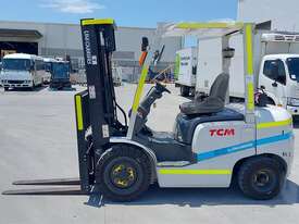 TCM FD30T4C - picture1' - Click to enlarge