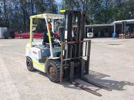 TCM FD30T4C Forklift - picture0' - Click to enlarge