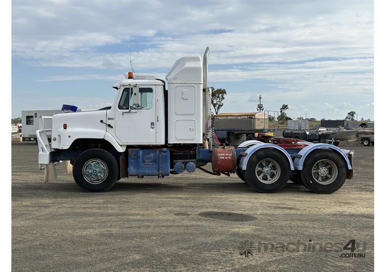 1982 INTERNATIONAL S-LINE PRIME MOVER