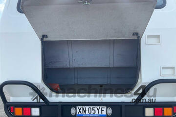 2020 Mitsubishi Fuso Canter 4x4 Offroad Tour Bus