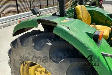 John Deere 5075 E Tractor / Loader