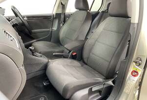 2012 Volkswagen Golf Comfortline Petrol (Auto)