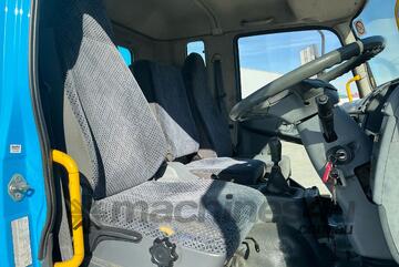 2010 Mitsubishi FM600 Curtain Sider (Missing Curtains)