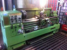 1.5m Centre Lathe - picture1' - Click to enlarge