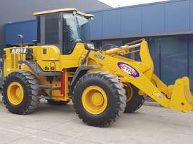 14 Tonne Wheel loader With CUMMINS ENGINE Heavy Duty Quick Hitch 2.5m3 GP Bucket & Pallet Forks - picture0' - Click to enlarge