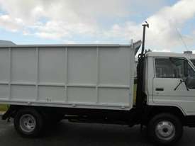 1998 TOYOTA DYNA 300 - picture0' - Click to enlarge