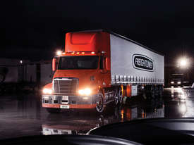 Freightliner Century Class - picture0' - Click to enlarge