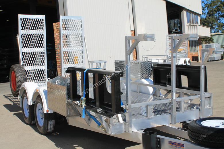 caption JTF Alloy Machine Trailer