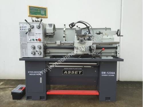 New Steelmaster Lathe and accessories