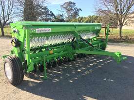 AGROLEAD LINA 4000/31 TWIN DISC SEED DRILL - picture0' - Click to enlarge