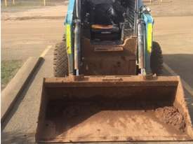 Toyota SkidSteer loader with attachments - Hire - picture2' - Click to enlarge