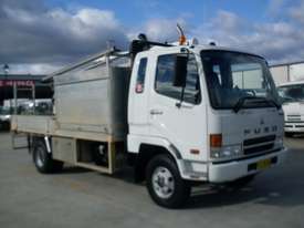 Mitsubishi FK617 Service Body Truck - picture1' - Click to enlarge