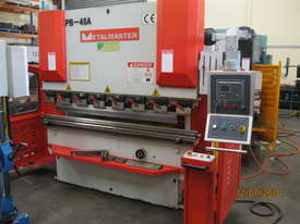 Metalmaster 2000mm x 40 Ton Hydraulic Pressbrake - picture0' - Click to enlarge