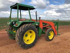 John Deere 1850 FWA/4WD Tractor - picture2' - Click to enlarge