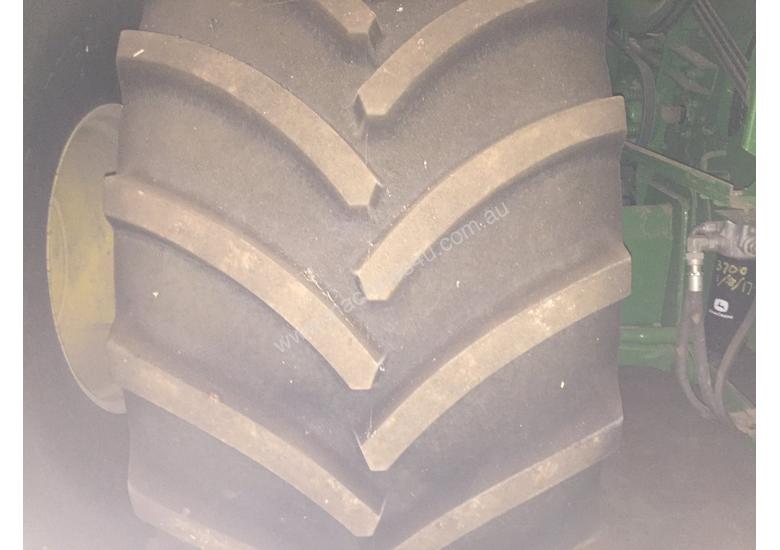 caption John Deere 9870 STS Header(Combine) Harvester/Header