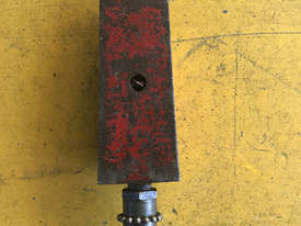 1 Ton Hydraulic Wedge spreader Porta Power Cylinder HS2000 by Power Team - picture2' - Click to enlarge