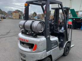 NISSAN L01A18JU 1.8T LPG CONTAINER MAST FORKLIFT - 4.3m High 1800kg Capacity - picture1' - Click to enlarge