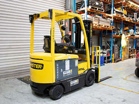 1.77T Battery Electric 4 Wheel Battery Electric Forklift - picture2' - Click to enlarge