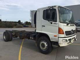 2004 Hino GH - picture0' - Click to enlarge