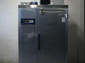 Commercial Roll-in Freezer 200kg - Williams ***MAKE AN OFFER*** - picture0' - Click to enlarge
